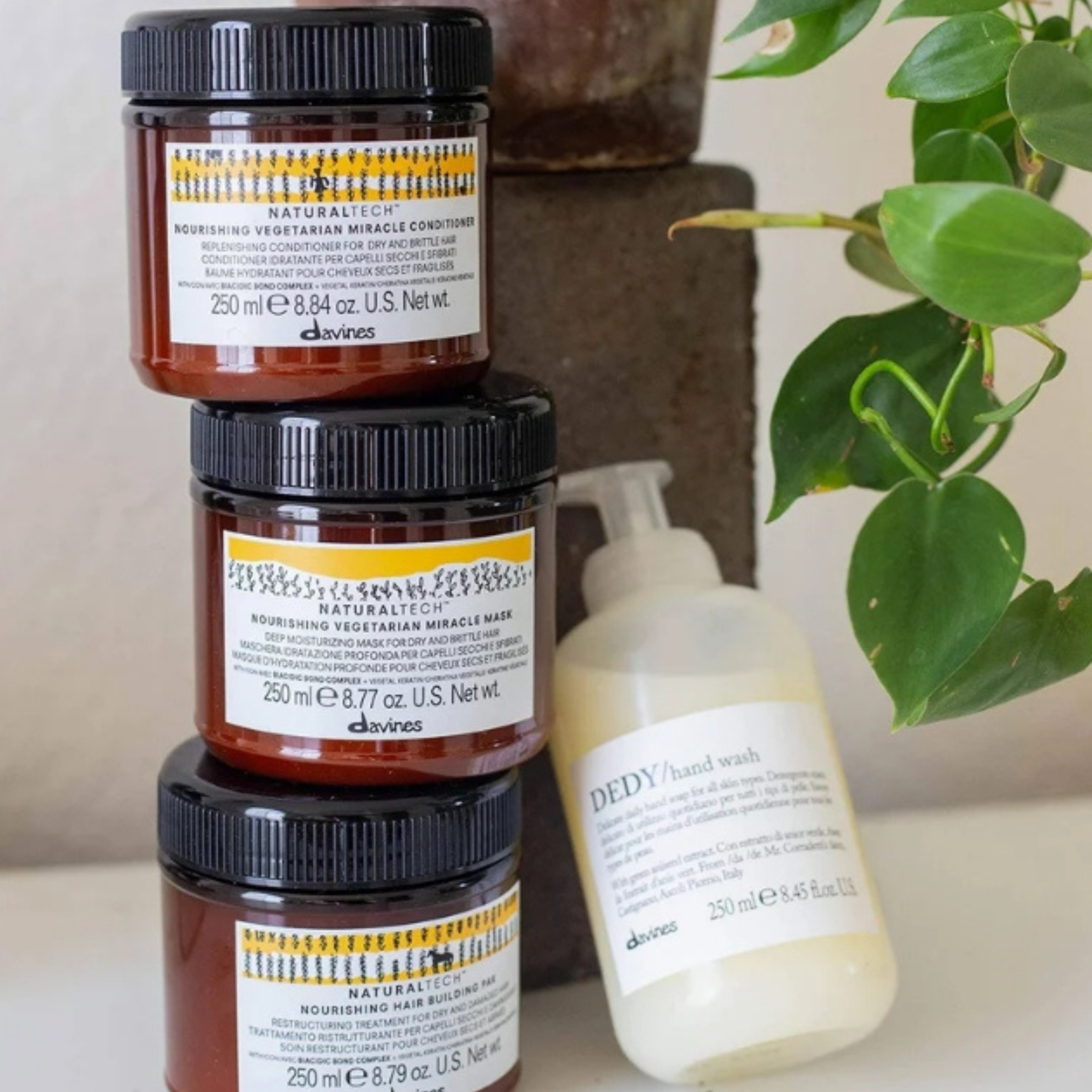 Davines NaturalTech Nourishing Vegetarian Miracle Mask